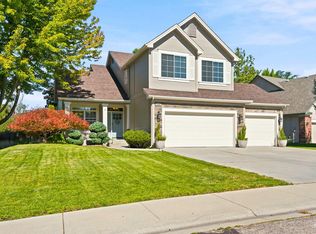 2468 E Heathfield Ct, Eagle, ID 83616