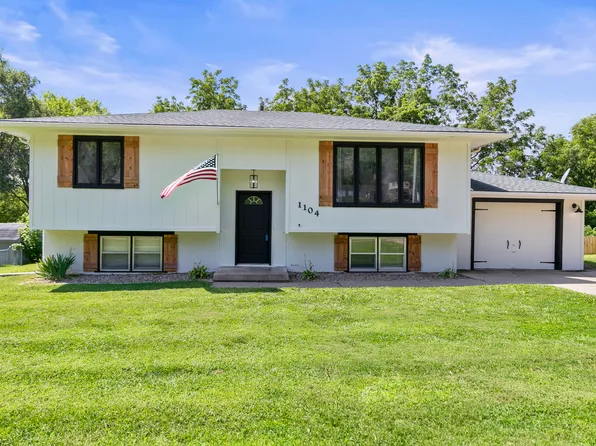 1104 Timber Ln, Glenwood, IA 51534