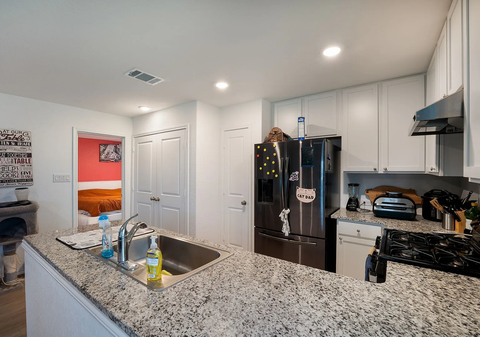 Comfortable 3BR Home with Modern Conveniences — Photo 4