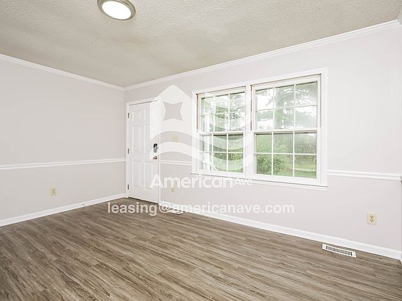23590_004_living_room_3.jpg