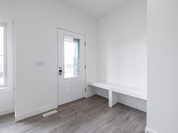 4th image of 15643 2nd St NE