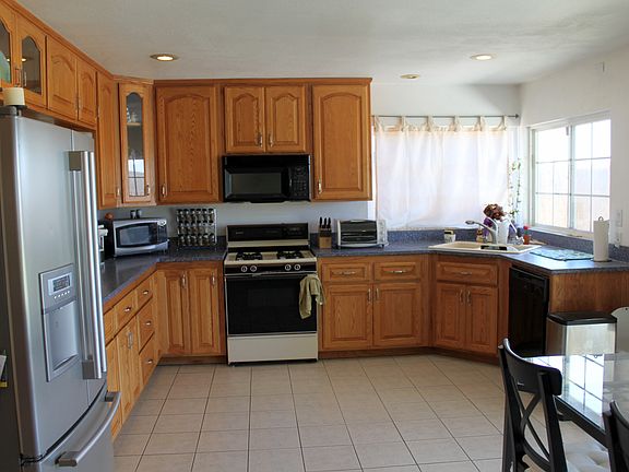 4th image of 329 S Palo Cedro Dr