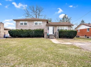 6208 Applegate Ln, Louisville, KY 40219