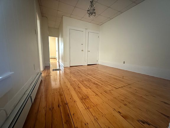 2nd image of 38 Florence St #2