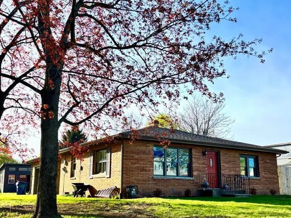 4736 South St, Benton Harbor, MI 49022