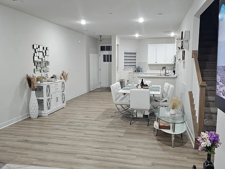 238 Marion Rd — Photo 10