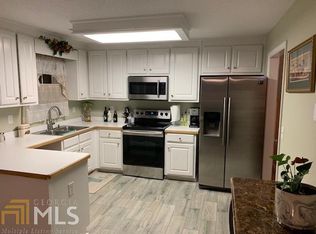 548 Redbud Ln, Mount Airy, GA 30563