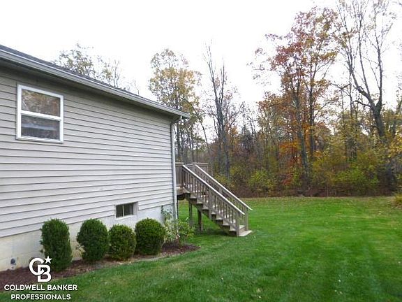 3rd image of 253 N Deer Park Rd
