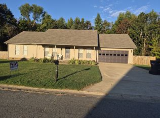 107 Walnut Heights Dr, Batesville, AR 72501