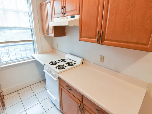 28 Sidlaw Rd, Brighton, MA