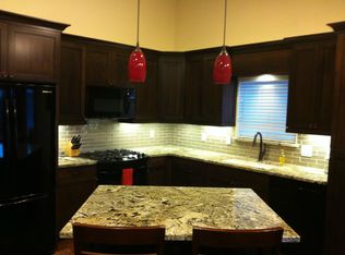 316 N Cottonwood St, Visalia, CA 93291