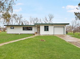 306 Raymond St, Glenburn, ND 58740