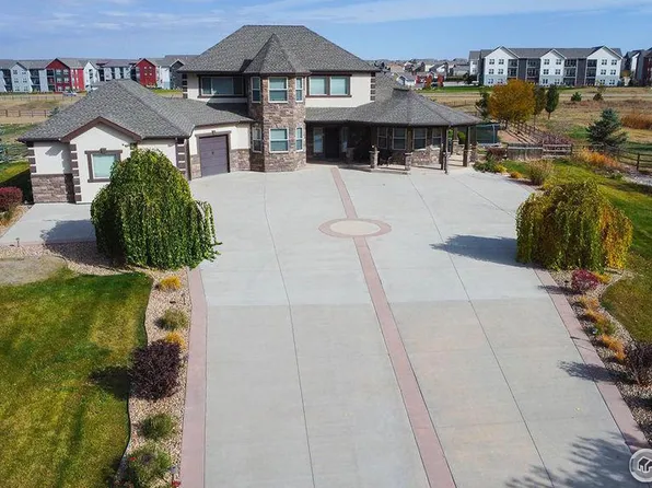 8734 Longs Peak Cir, Windsor, CO 80550