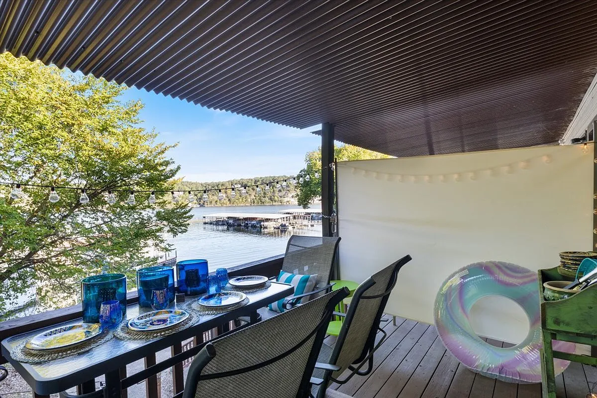 6620 Weston Point Dr - F6 — Photo 4