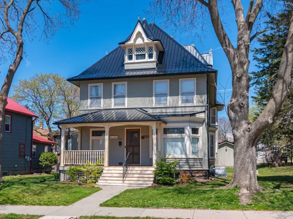 215 4th STREET, Baraboo, WI 53913