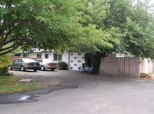 1121 SW Bridge St, Grants Pass, OR 97526