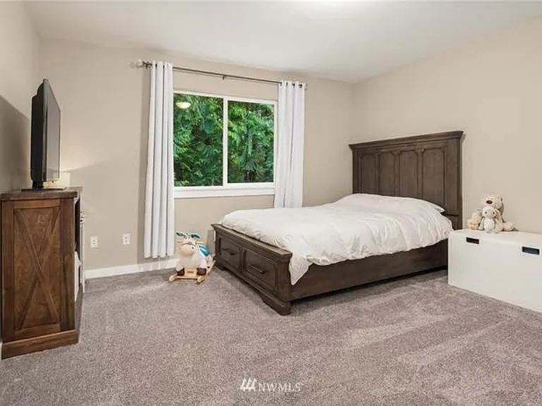 1405 Weaver Way — Photo 12