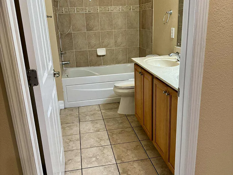 2nd Full Bathroom
