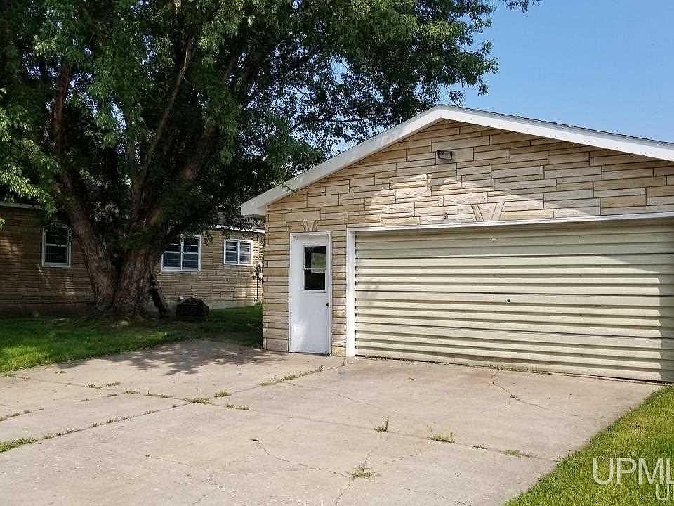 617 Brady Ave, Caspian, MI 49915 Zillow