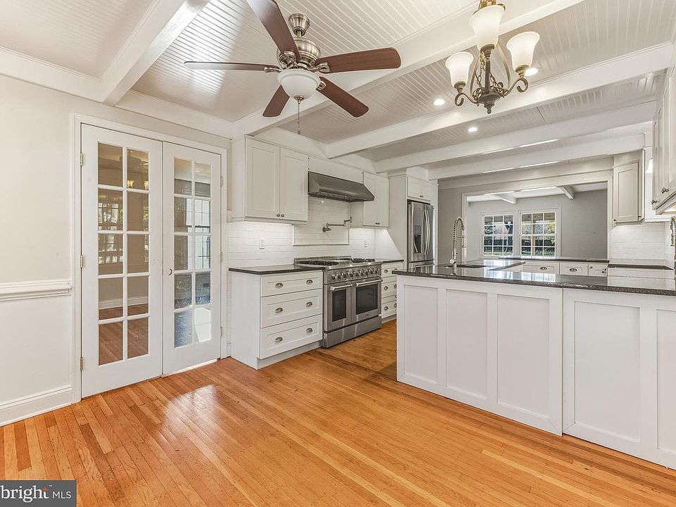 1st image of 1102 Barnesdale Rd