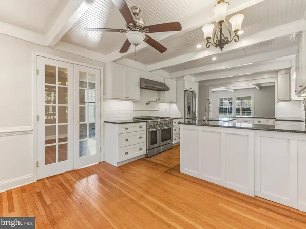 1102 Barnesdale Rd, Woodbury, NJ 08096