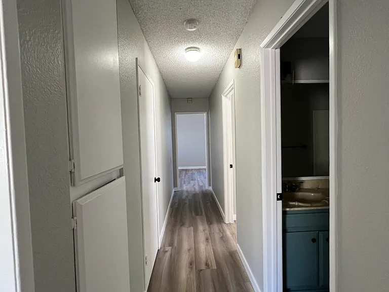 9208 Langdon Ave — Photo 33