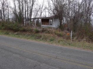 242 Deatherage Rd, Mount Airy, NC 27030