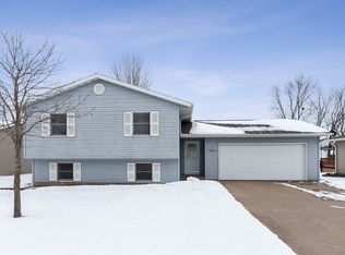 303 Mapel Dr, Lone Tree, IA 52755