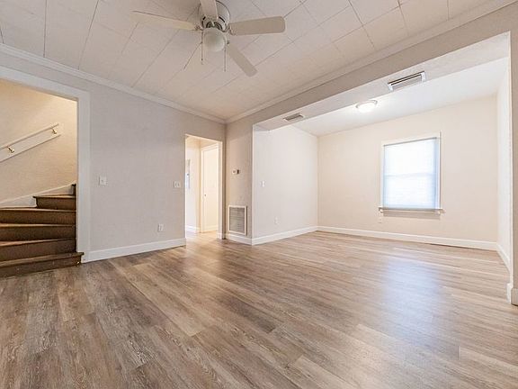 2nd image of 628 W Central Ave #628
