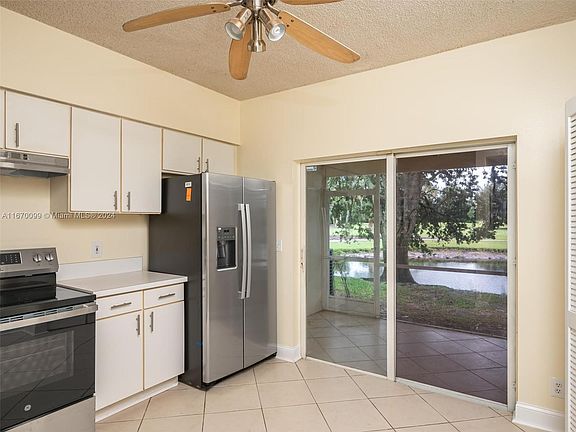 5th image of 186 SW 96th Ave #186
