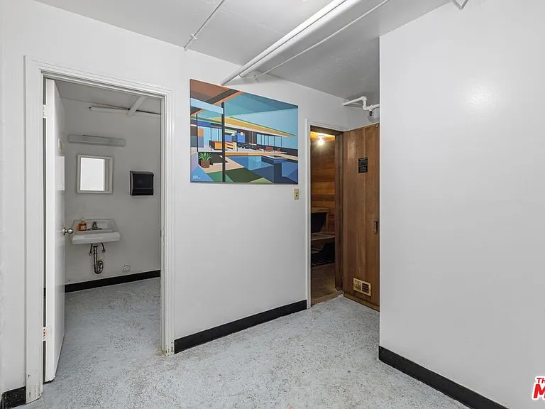 12801 Moorpark St #206 — Photo 27