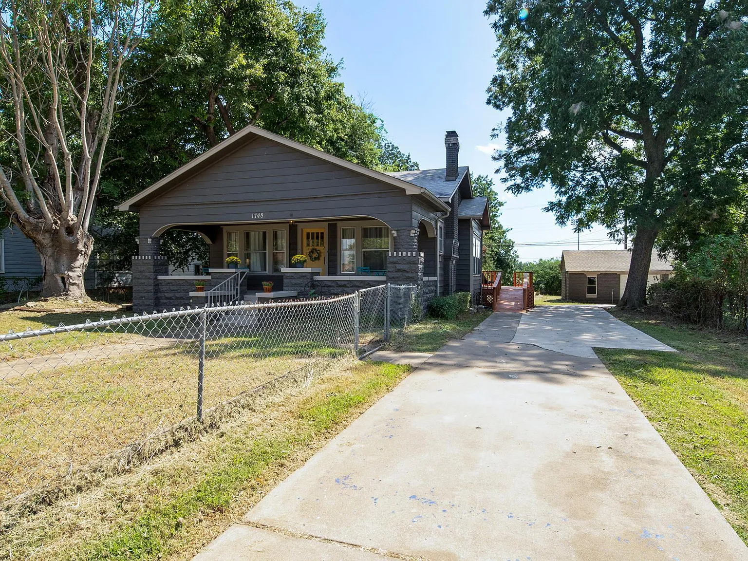 3 bed, 1.5 bath, 1545 sqft, $2,500 — Photo 3