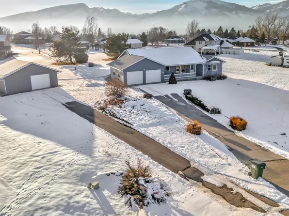 397 Lower Sky Way, Hamilton, MT 59840
