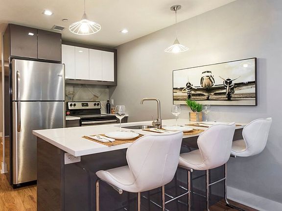 3rd image of 115 Erasmus St APT 12