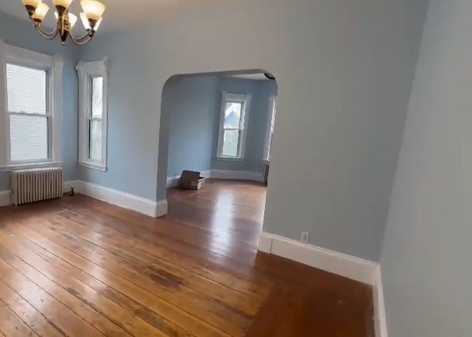 2nd image of 30 Nightingale St