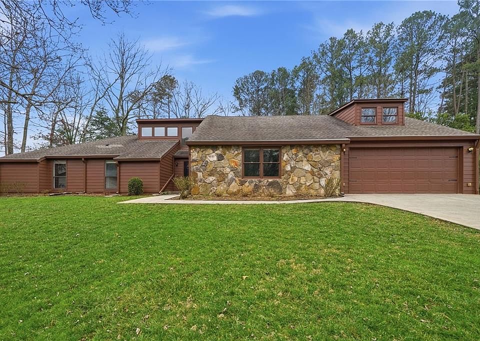 1st image of 2735 Shadow Pine Dr