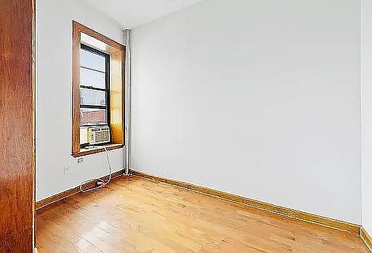 4th image of 601 10th Ave APT 3