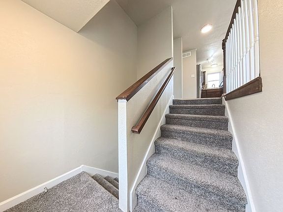 3rd image of 4874 NE 39th Ave