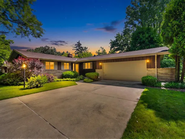 3217 Southwood DRIVE, Racine, WI 53406