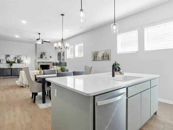 409 Monarch Way, Justin, TX 76247