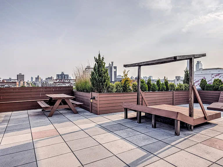 291 Metropolitan Ave #5G — Photo 16