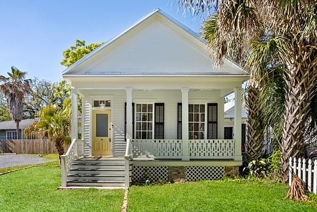 1st image of 934 Conti St