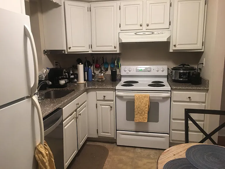 303 Danor Ct — Photo 4