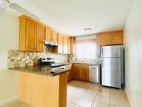 3rd image of 825-827 San Fernando Pl #Dcb9d680b