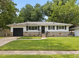 1695 Marshall Ct, Florissant, MO 63031