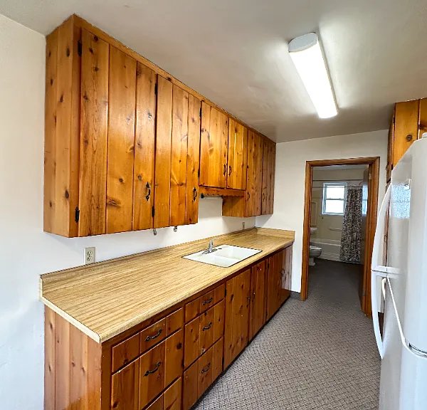 212 E 1st St #1 — Photo 1