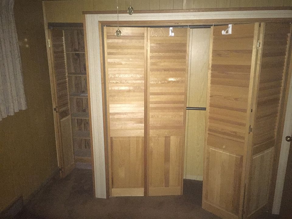 2nd image of 458 18th St #1