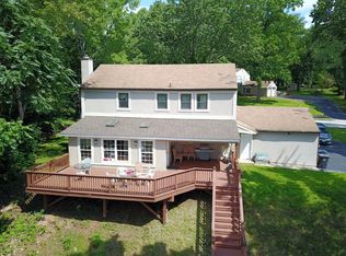1730 Beaver Hollow Dr, Norristown, PA 19403