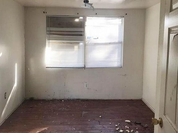 4th image of 4619 21st Ave S