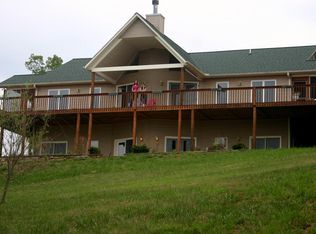 470 White Oak Dr, Warne, NC 28909